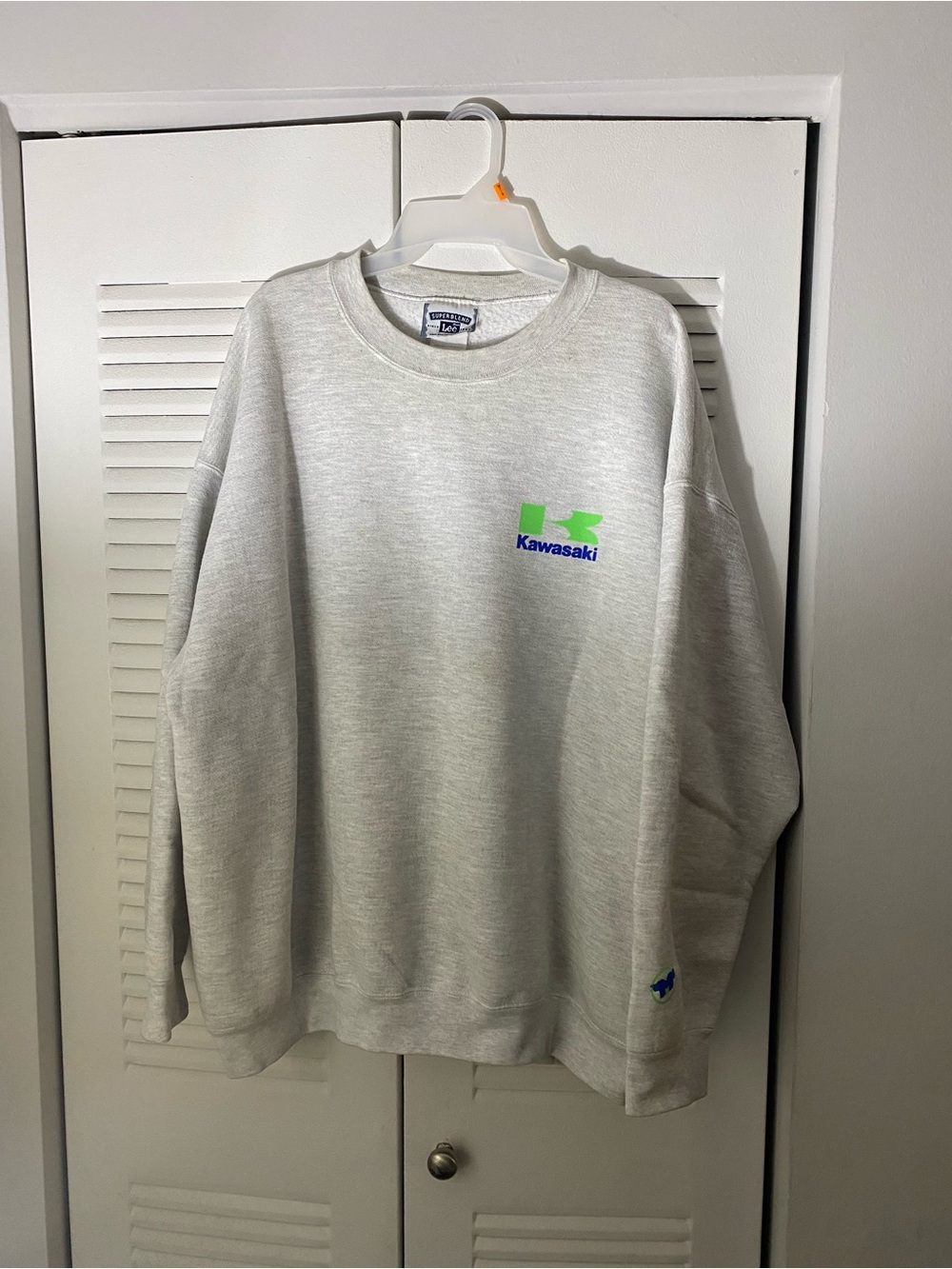 Lee Light Gray Crewneck Sweatshirt with Green and Blue Logo